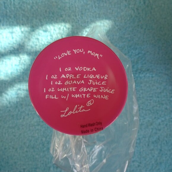 NIB Hand Painted "Love You Mom" Wine Glass by Lolita - Picture 2 of 2
